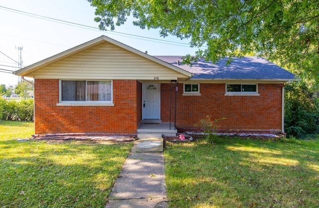 4 Bed 3 bath clean , spacious all brick home , welcome families and work groups