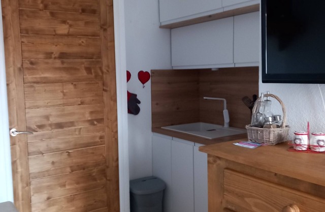 4-bed apartment in Altair residence. Direct access to the slopes.