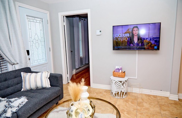 4-bedroom family home-Garden, BBQ, 3 free parking spaces!