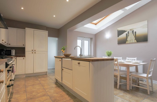4 Bed Central Renovated House
