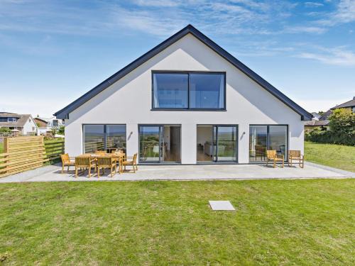 4 Bed in Appledore 91648