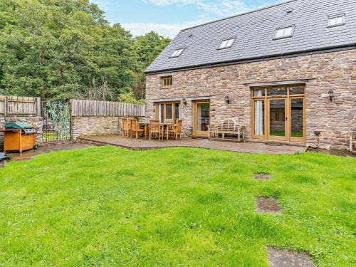 4 Bed in Crickhowell 50908