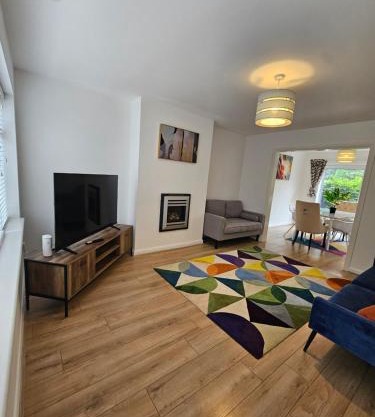 4 Bed in the heart of Hartford
