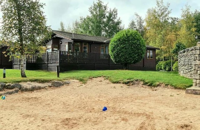 4 Bed Luxury Lodge with Hot tub near Lake District