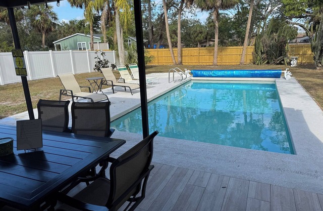 4 Bed pool House by Bay! Lido & Siesta Key Beaches very close