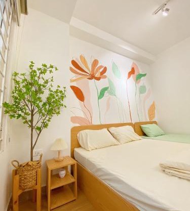 4 Bed Rooms with Kitchen for 11 guests Family-friendly Home in Hanoi Old Quarter