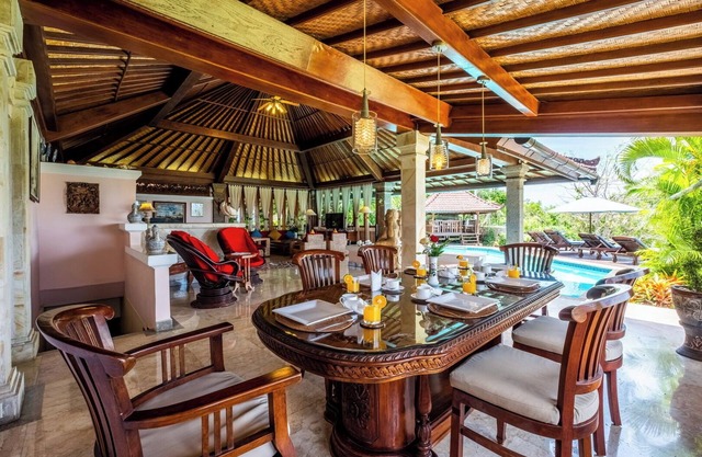 4 Bed Stunning and Spectacular Ocean View, Jimbaran