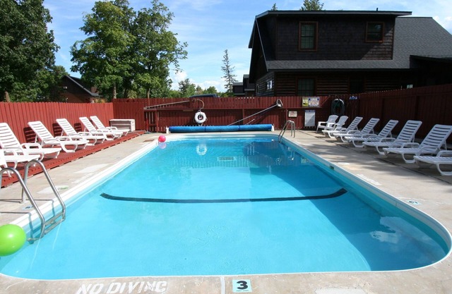 4 Bedroom/3 Bath Home located on Blackduck Lake at White Birch Resort