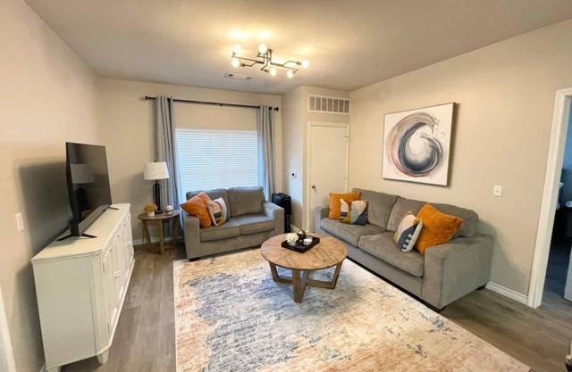 4 Bedroom/4 Bath Condo- 2 Blocks From Campus