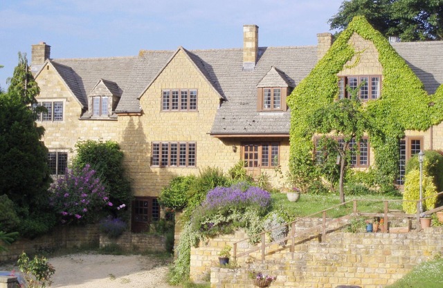 4 bedroom accommodation in Chipping Campden
