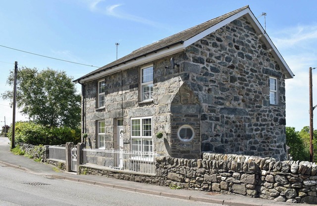 4 bedroom accommodation in Dyffryn Ardudwy, near Harlech