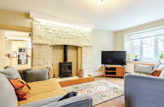 4 bedroom accommodation in Talybont on Usk