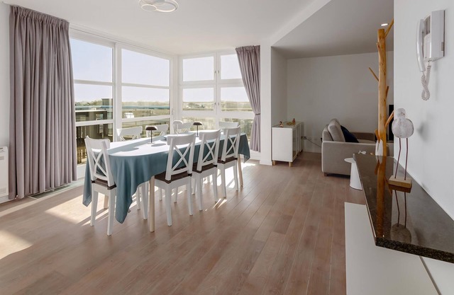 4 bedroom accommodation in Oostduinkerke