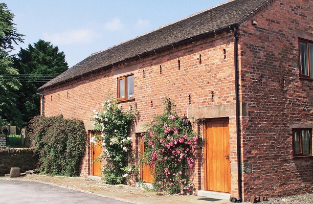 4 bedroom accommodation in Kingsley, near Cheadle