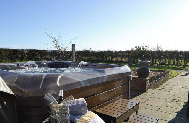 4 bedroom accommodation in Acklington