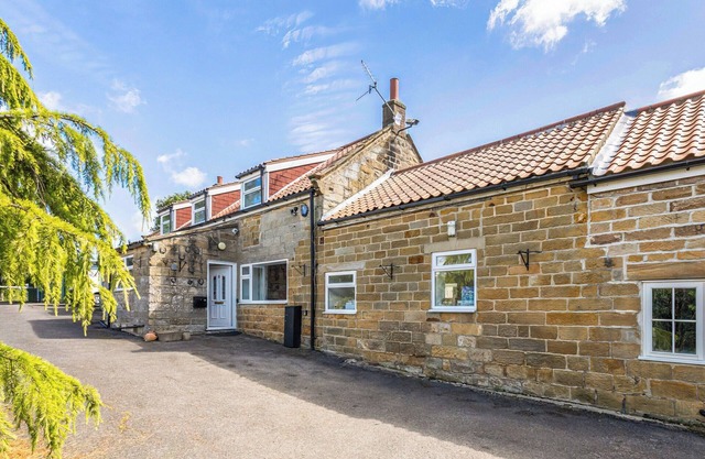 4 bedroom accommodation in Stainsacre, near Robin Hood&rsquo;s Bay