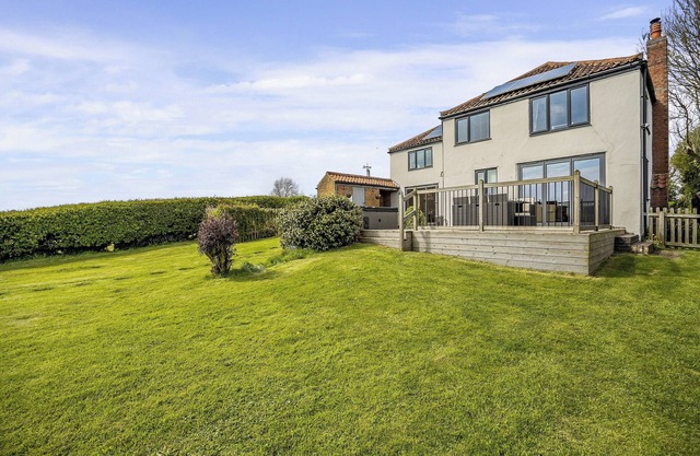4 bedroom accommodation in Ashby Puerorum, near Horncastle