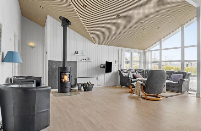4 bedroom accommodation in Juelsminde