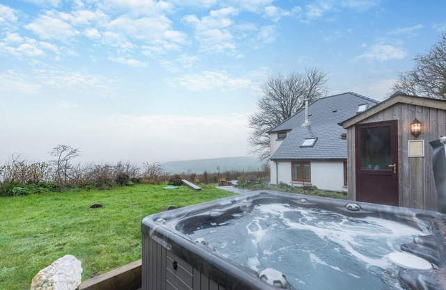 4 bedroom accommodation in Llandysul