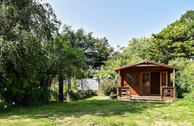 4 bedroom accommodation in Trent, near Sherborne