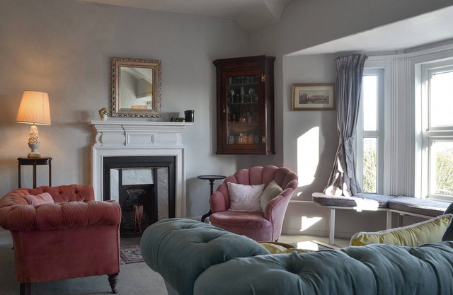 4 bedroom accommodation in Criccieth, near Porthmadog