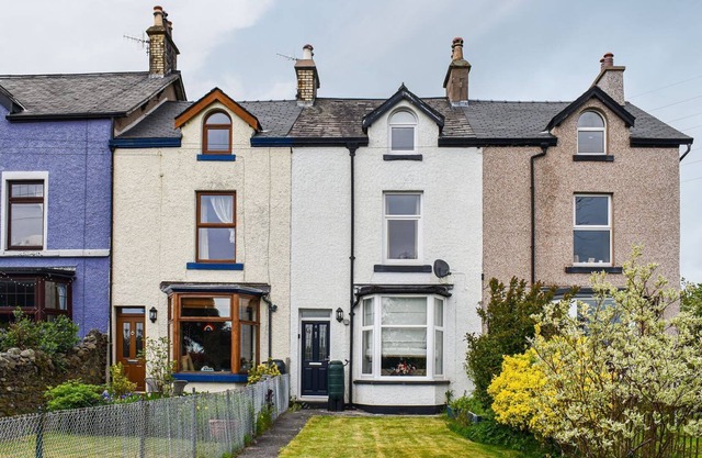 4 bedroom accommodation in Foxfield