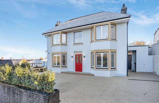 4 bedroom accommodation in New Quay