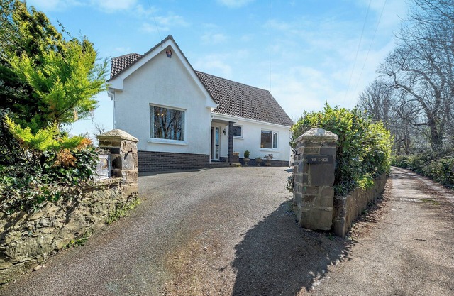 4 bedroom accommodation in New Quay