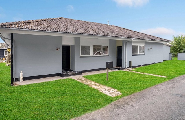 4 bedroom accommodation in Millinge