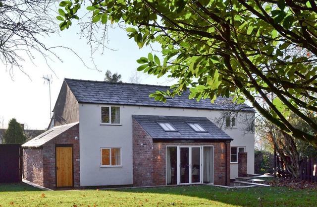 4 bedroom accommodation in Alvanley, near Frodsham