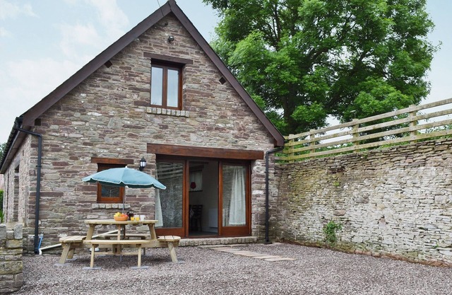 4 bedroom accommodation in Talgarth, near Brecon