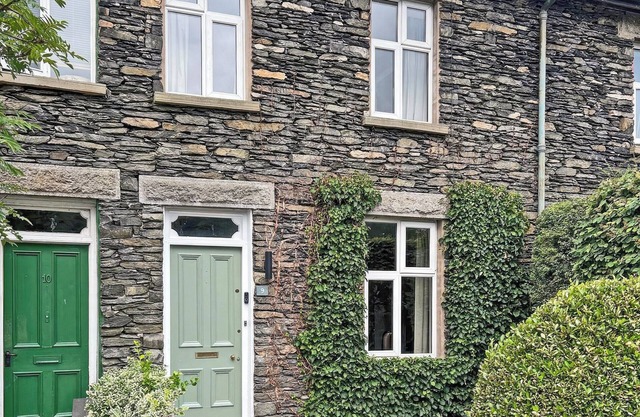 4 bedroom accommodation in Staveley, near Kendal