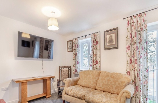4 bedroom accommodation in Barleythorpe, near Oakham