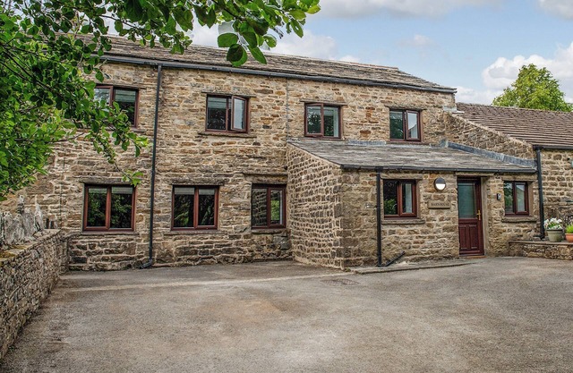 4 bedroom accommodation in Hawes