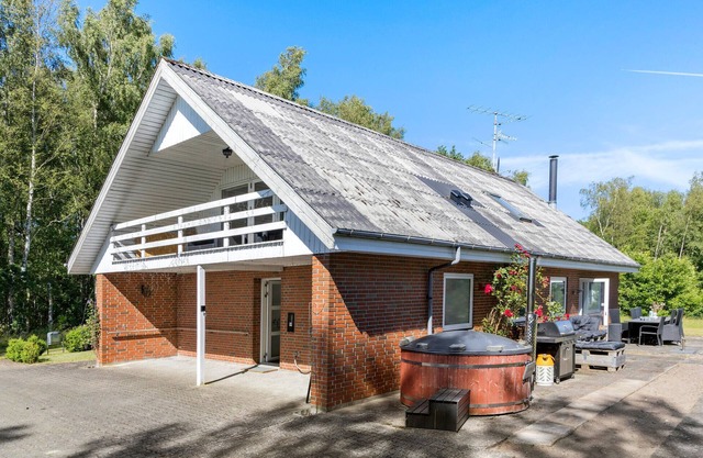 4 bedroom amazing home in ørsted
