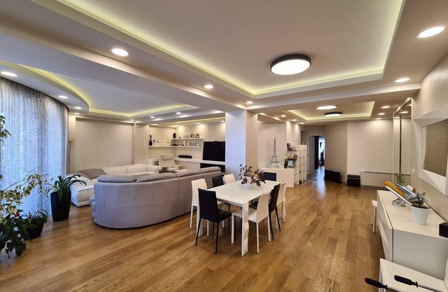 4 bedroom apartment in the center of Yerevan