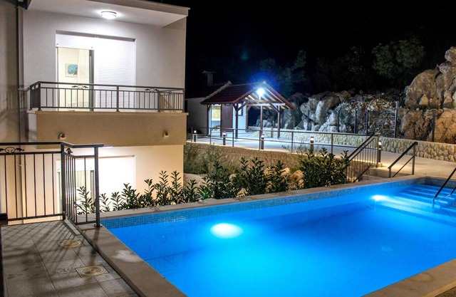 4 bedroom awesome home in Rastovac