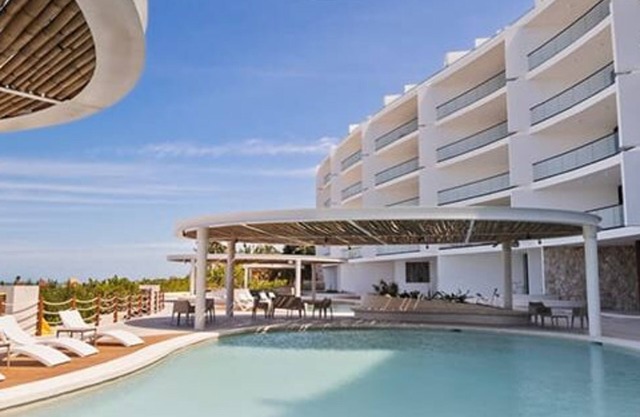 4-Bedroom Beachfront Apartment