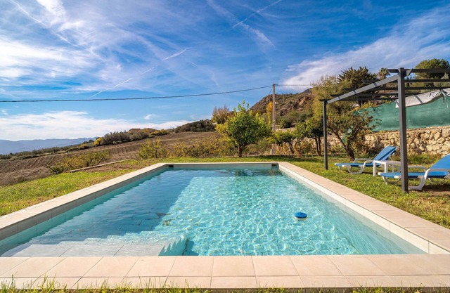 4 bedroom beautiful home in Periana