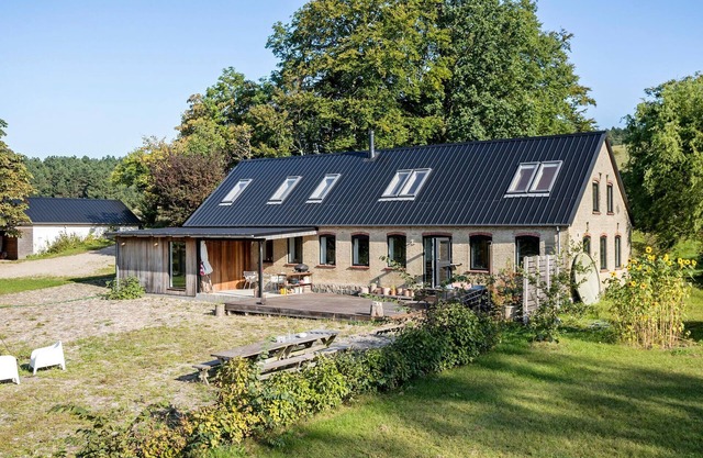 4 bedroom beautiful home in Knebel