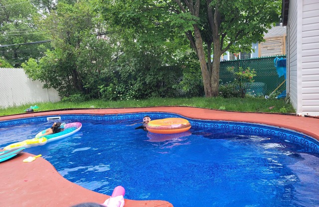4-bedroom bungalow in charming Blainville with fitness room and AC
