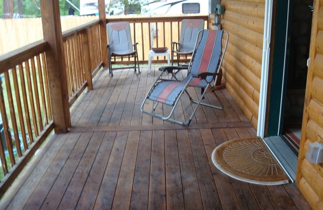 4 bedroom cabin 100 yards from river no smoking no pets