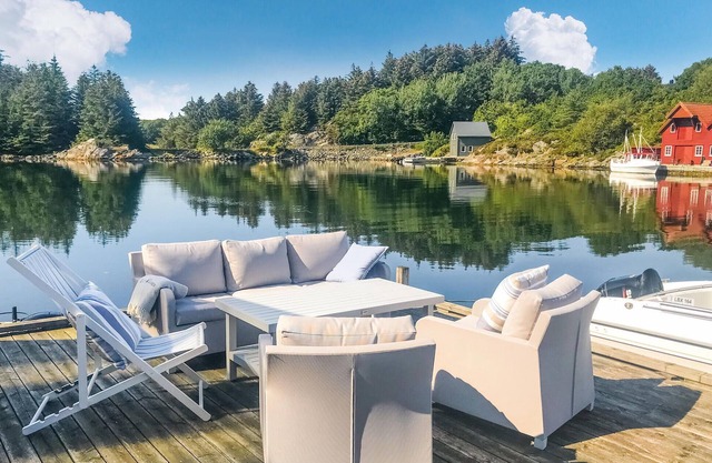 4 bedroom cozy home in Bokn