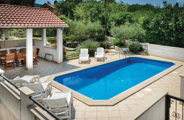 4 bedroom cozy home in Gruda