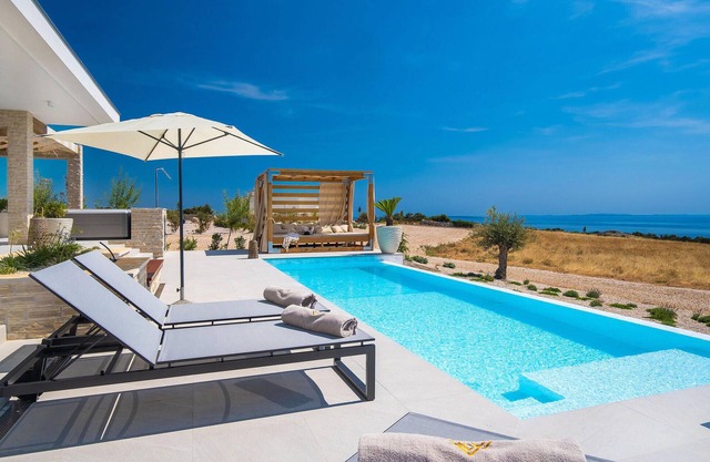 4 bedroom cozy home in Novalja