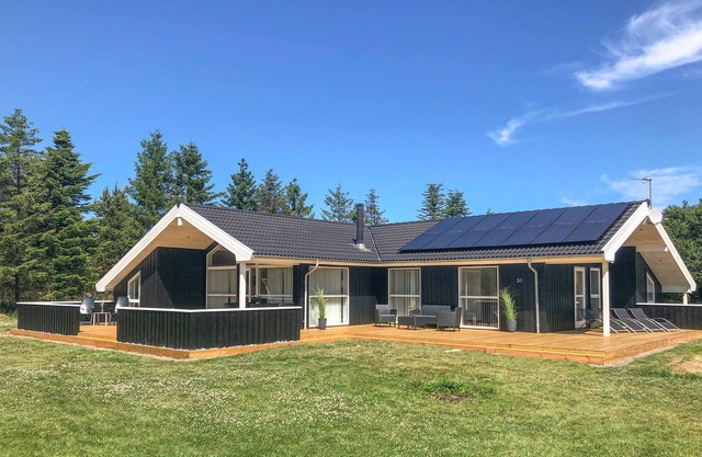 4 bedroom cozy home in Jerup