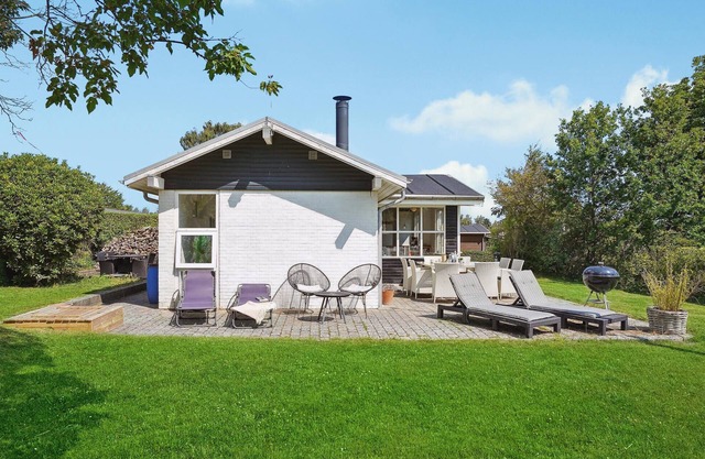 4 bedroom cozy home in Odder