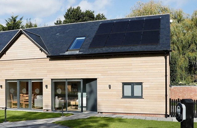 4 bedroom accommodation in Dorsington, near Stratford-Upon-Avon