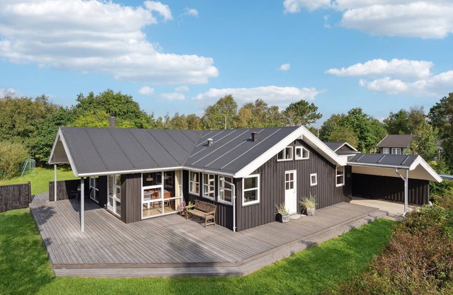 4 bedroom gorgeous home in Storvorde