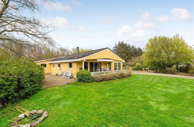 4 bedroom gorgeous home in Spøttrup